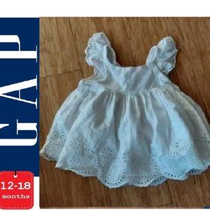 ⭐️3/$30  Gap baby dress, 12-18 months eyelet lace dress